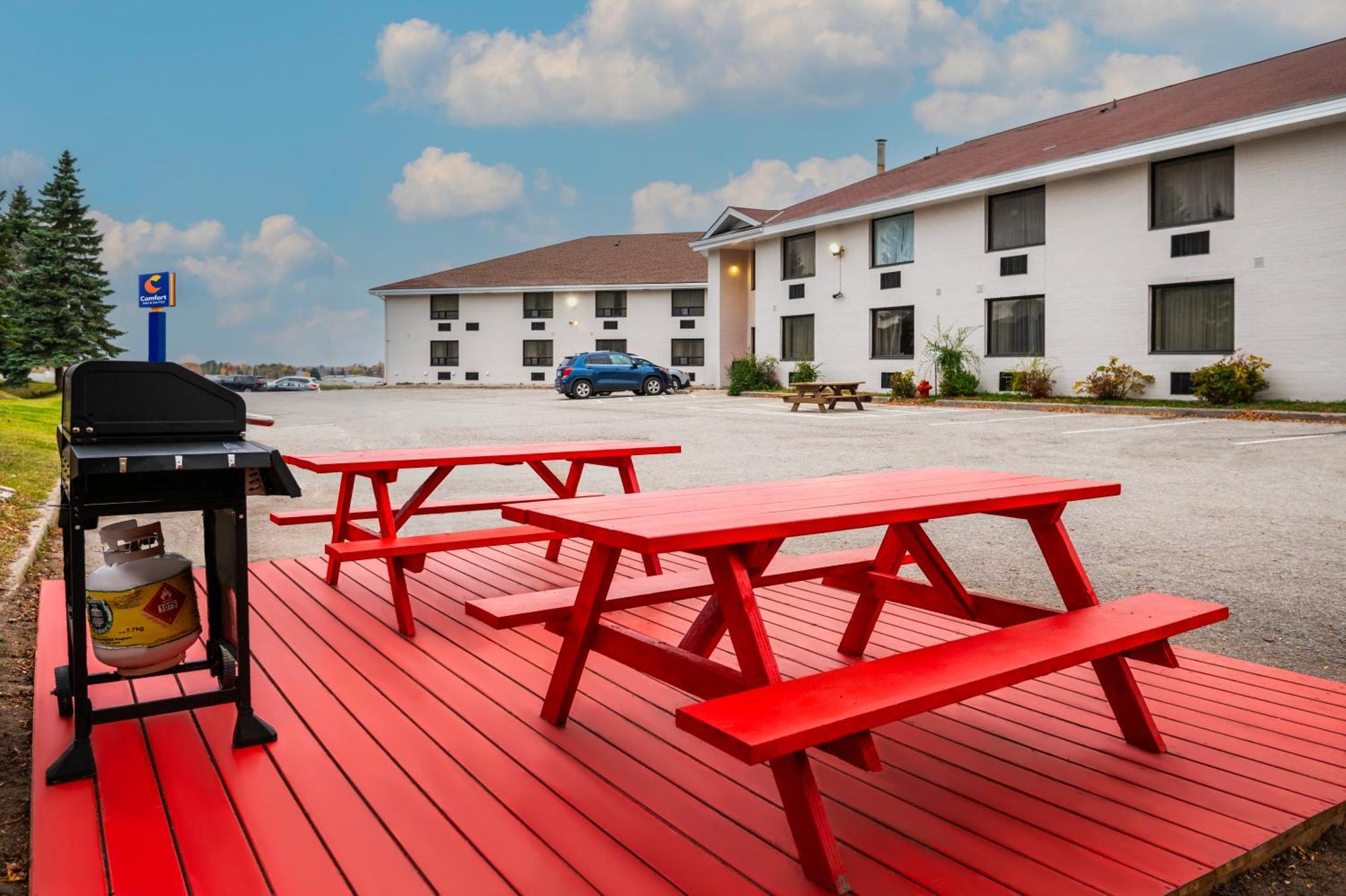 Comfort Inn & Suites Barrie Exterior foto